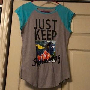 Finding Dori/Finding Nemo-DISNEY Shirt